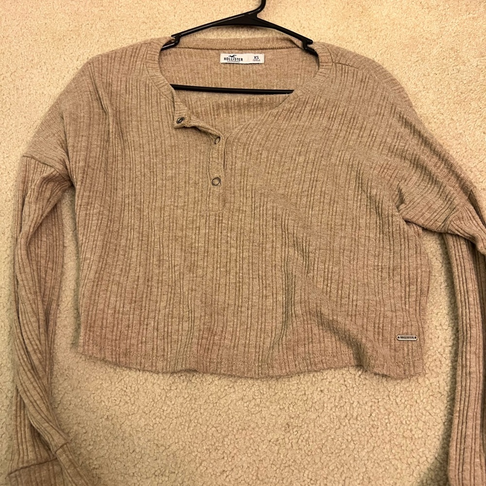 Hollister knit top